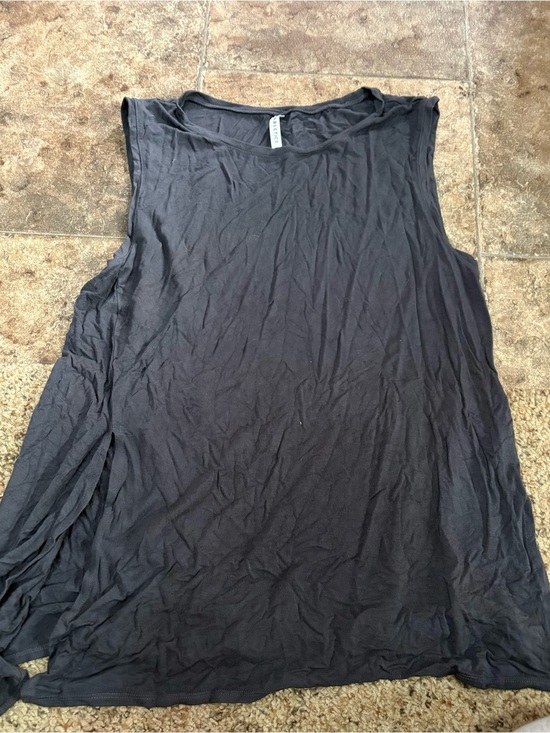 Fabletics Tops - Fabletics Black Sleeveless Muscle Tank